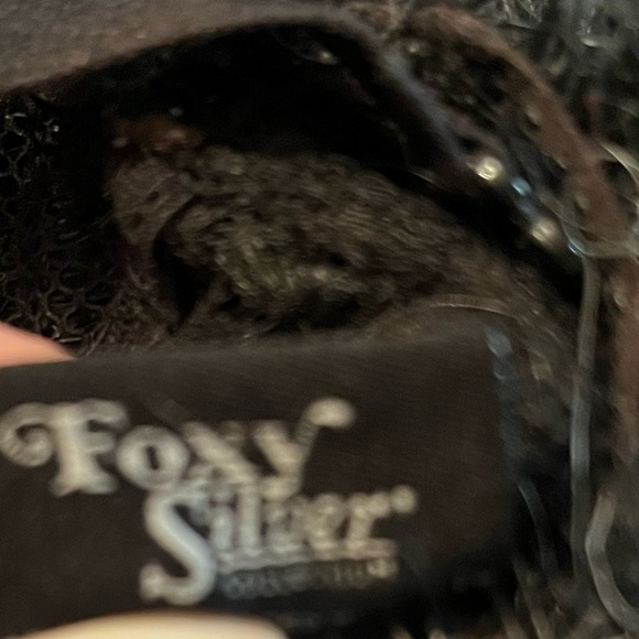 Foxy Silver Ringlet Wand Curl Color #1b/Gray Ombre - Picture 5 of 6